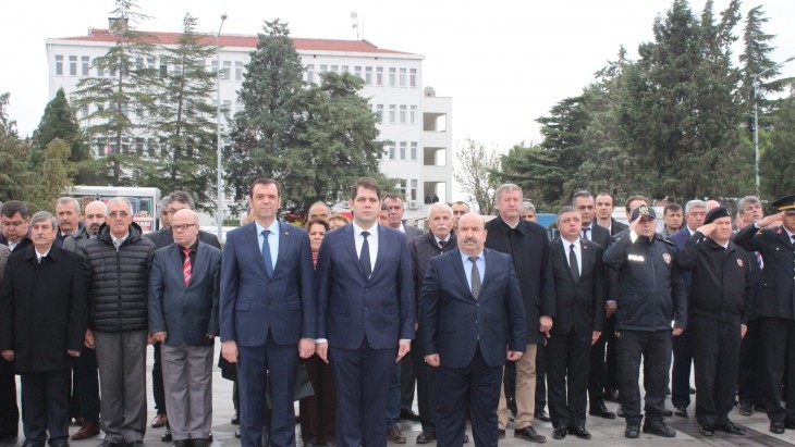 24 KASIM ÖĞRETMENLER GÜNÜ İLÇEMİZDE TÖRENLERLE KUTLANDI