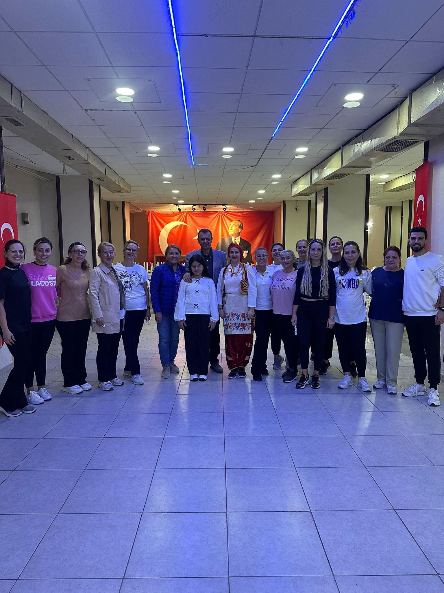 BELEDİYE BAŞKANIMIZ ERCAN ÖZALP VİZE BELEDİYESİ HALK OYUNLARI YETİŞKİN GRUBUNU ZİYARET ETTİ