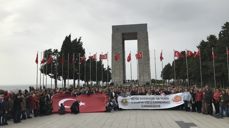 8 MART’TA 8 OTOBÜS İLE VİZE’Lİ KADINLARIMIZ ÇANAKKALE’DE