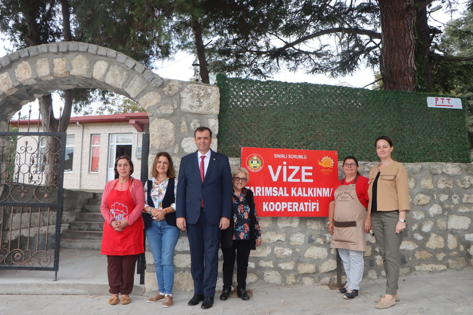 VİZE TARIMSAL KALKINMA KOOPERATİFİNDE YEREL ÜRETİCİLERİMİZ HİZMET VERMEYE BAŞLADI