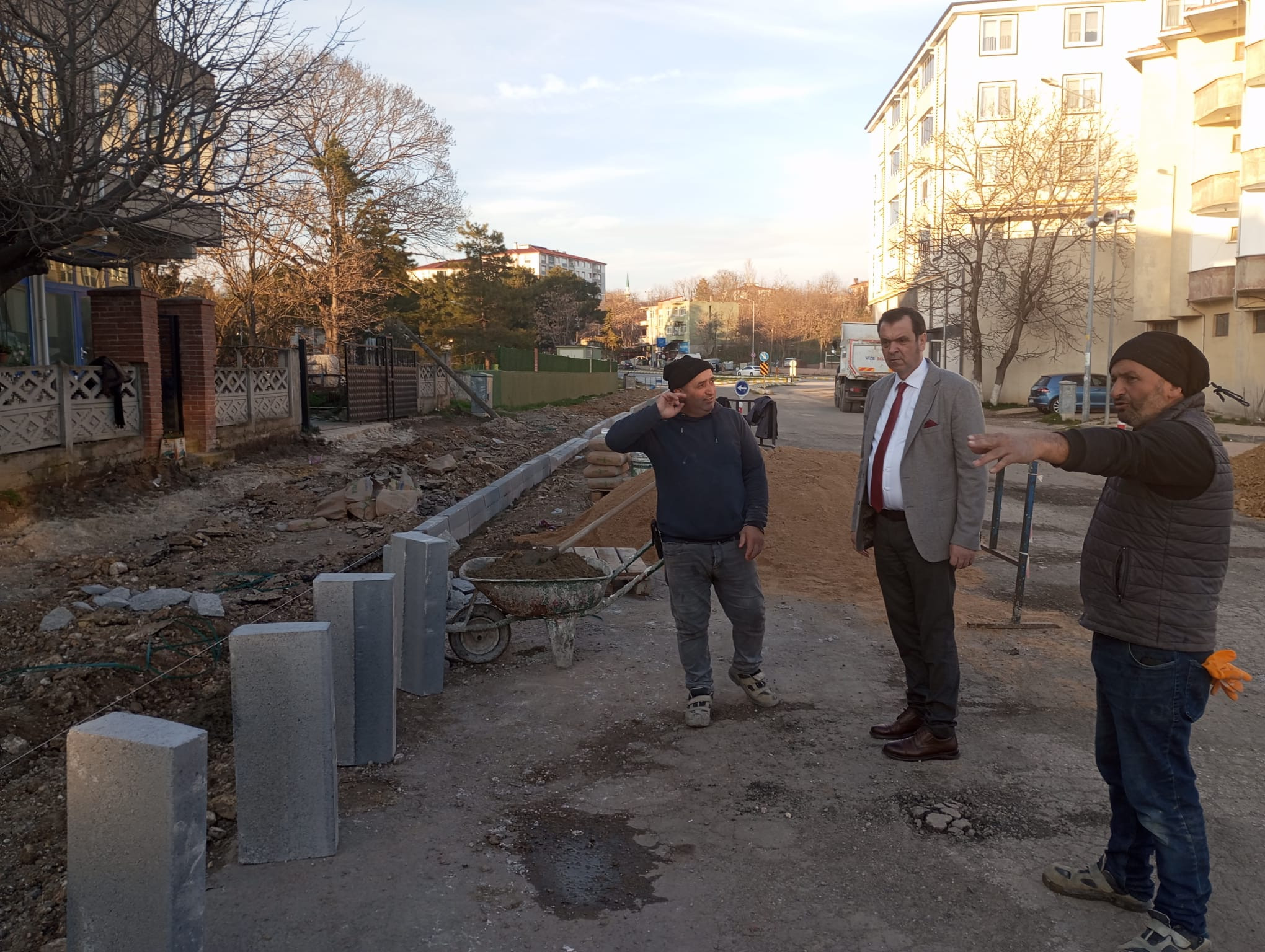 BAŞKAN ÖZALP, YOL BAKIM ONARIM ÇALIŞMALARINI YERİNDE İNCELEDİ