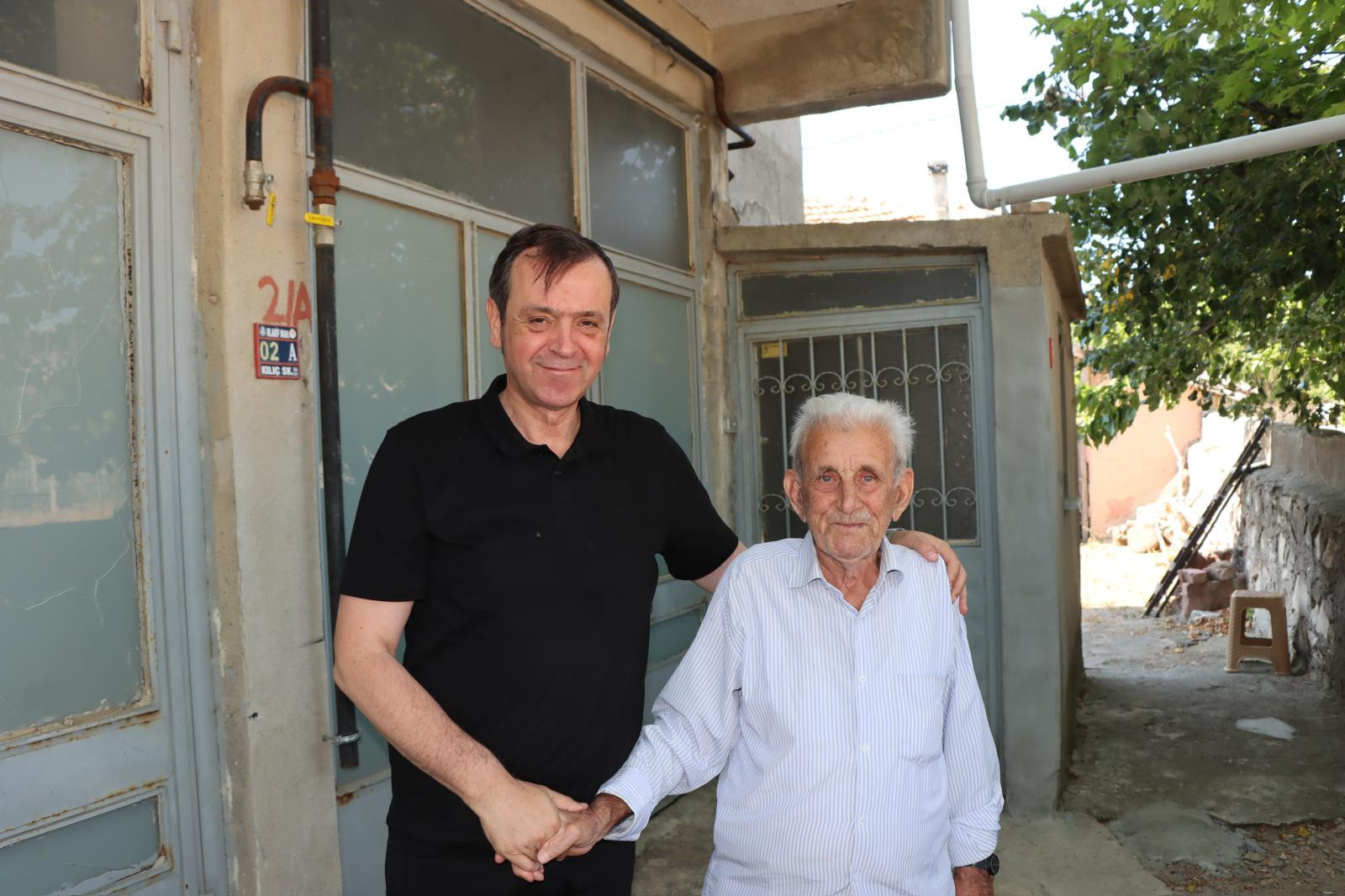 BAŞKAN ÖZALP İLÇEMİZ ÇINARLARINI ZİYARET EDİYOR