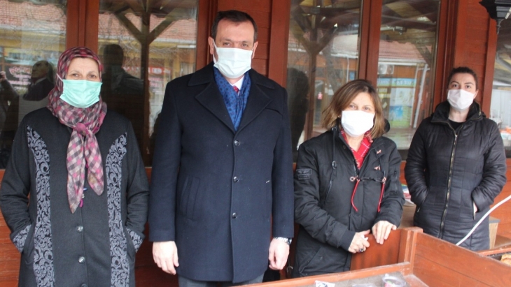 BAŞKAN ÖZALP'TEN YEREL ÜRÜN PAZARI'NA ZİYARET