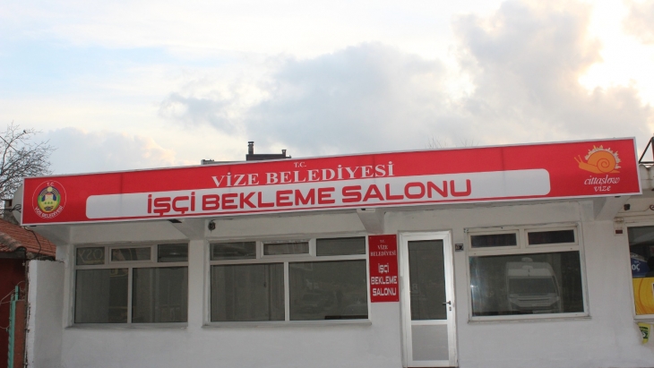 BELEDİYEDEN İŞÇİLERE BEKLEME SALONU