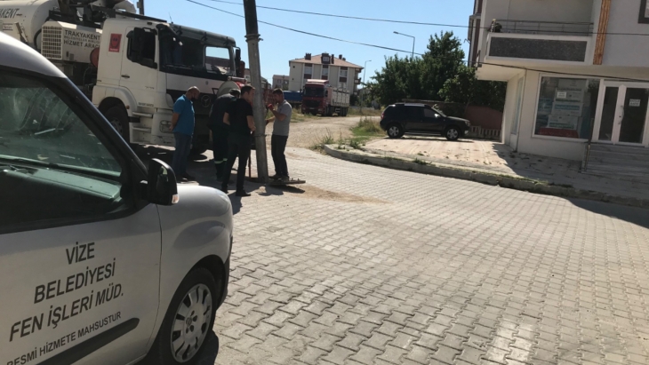 İLÇEMİZDE KANAL AÇMA İŞLEMLERİ GERÇEKLEŞİYOR