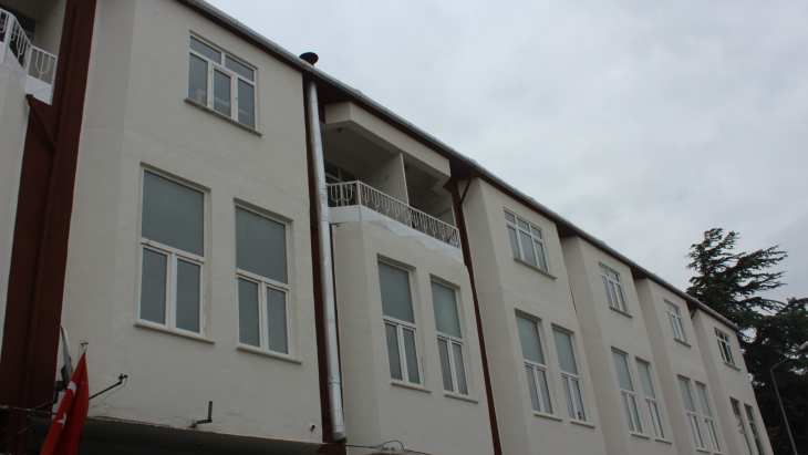 VİZE BELEDİYE KAPALI DÜĞÜN SALONUNUN DIŞ CEPHESİ YENİLENDİ