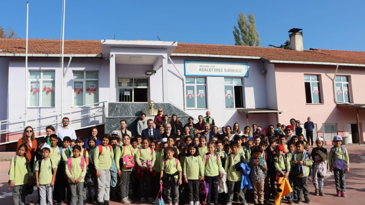 VİZE’Lİ ÜNLÜ KOREOGRAF UĞURKAN EREZ İLÇEMİZİ ZİYARET ETTİ