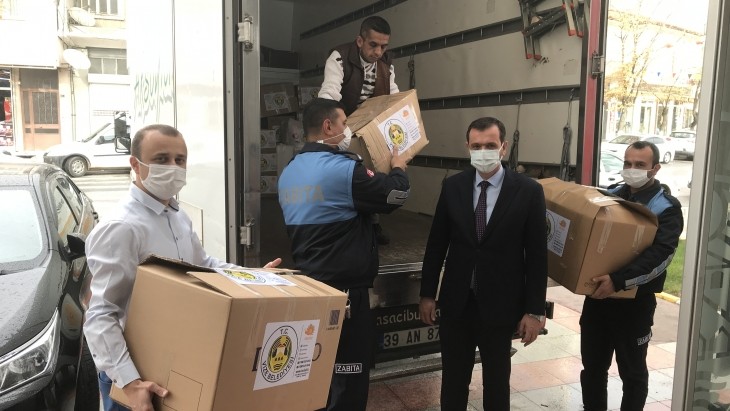 BİZ BÜYÜK BİR AİLEYİZ